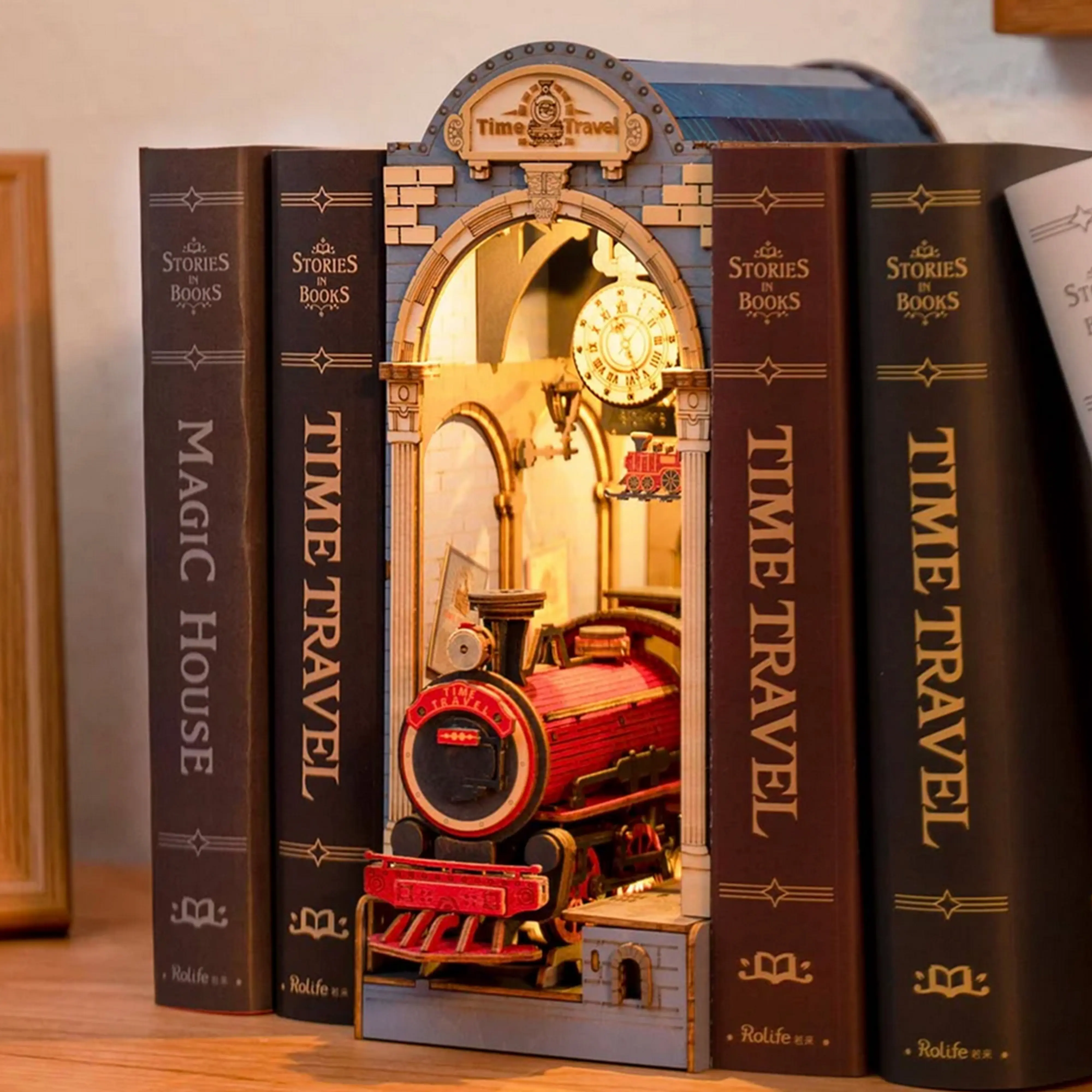 Book Nook Holzbausatz – Zeitreise