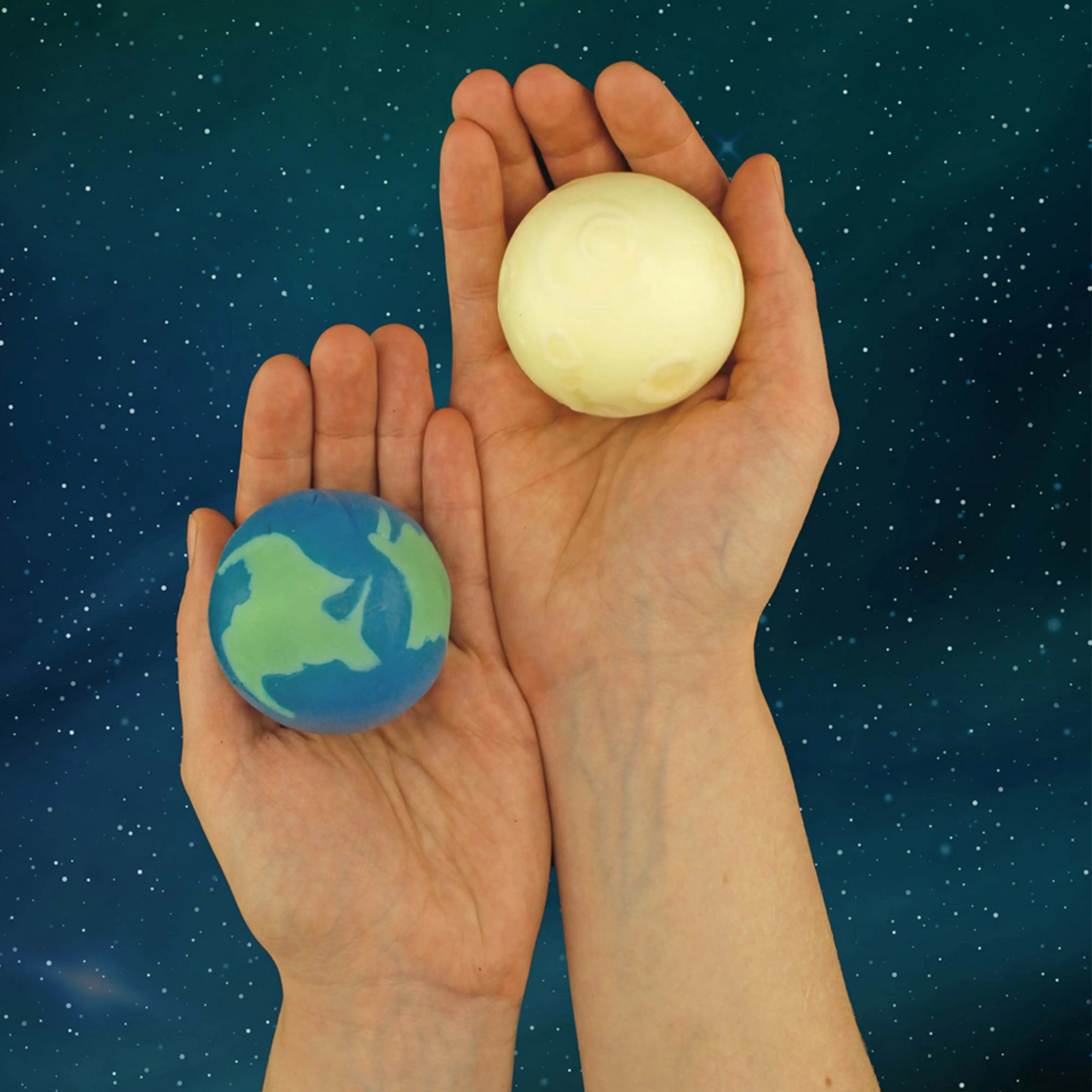 Erde und Mond Seife