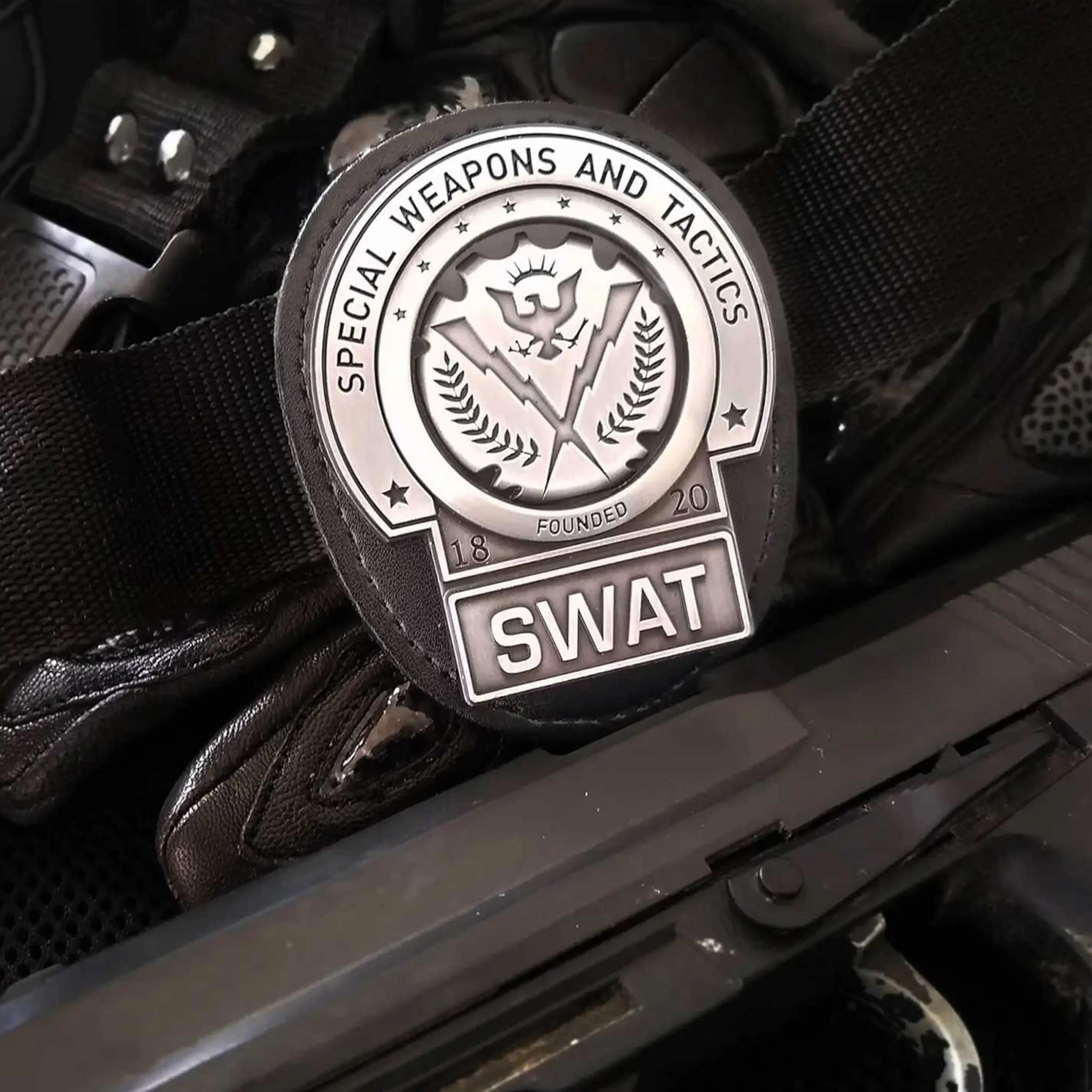 Batman Limited Edition SWAT Badge Replik